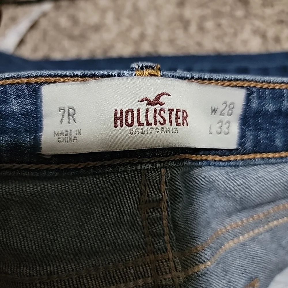 Hollister Women's Blue Distressed Straight Leg Jeans - Picture 8 of 9